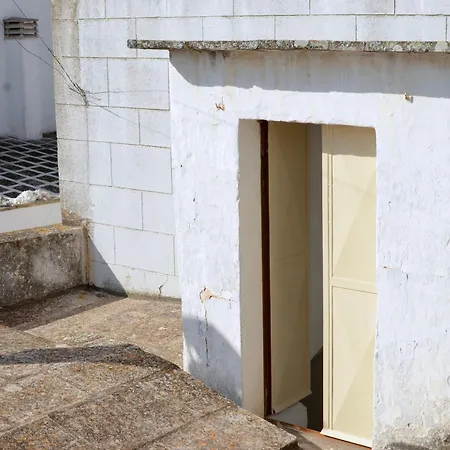 18th Century House With Rooftop In Ceglie Vakantiehuis