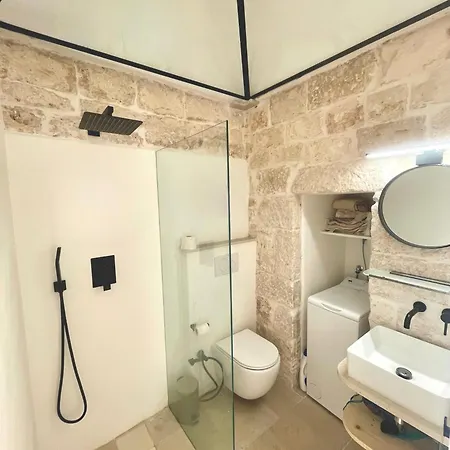 Vakantiehuis 18th Century House With Rooftop In Ceglie *
